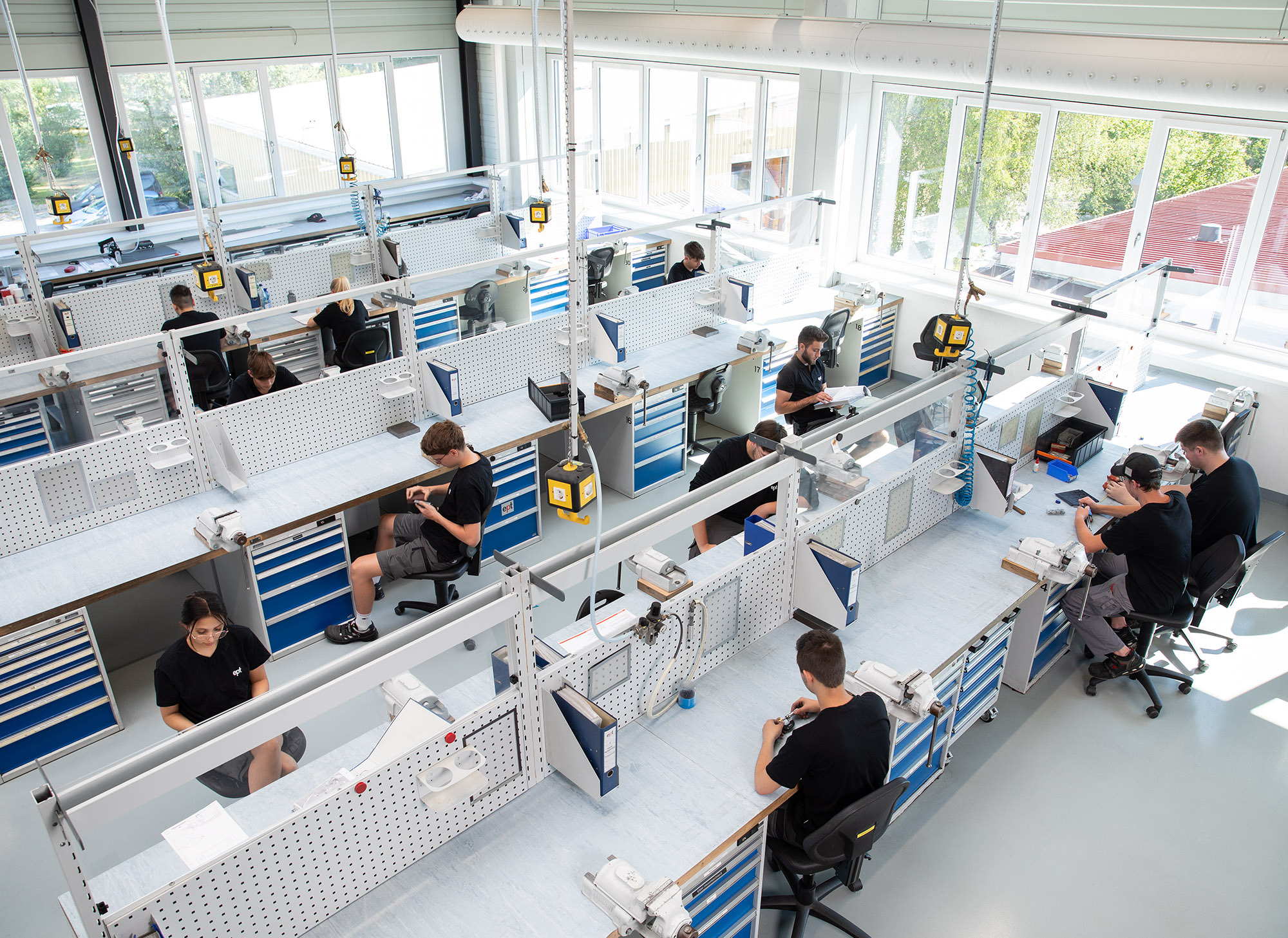 Motive Ansprechpartner Ausbildung 2000x1457px