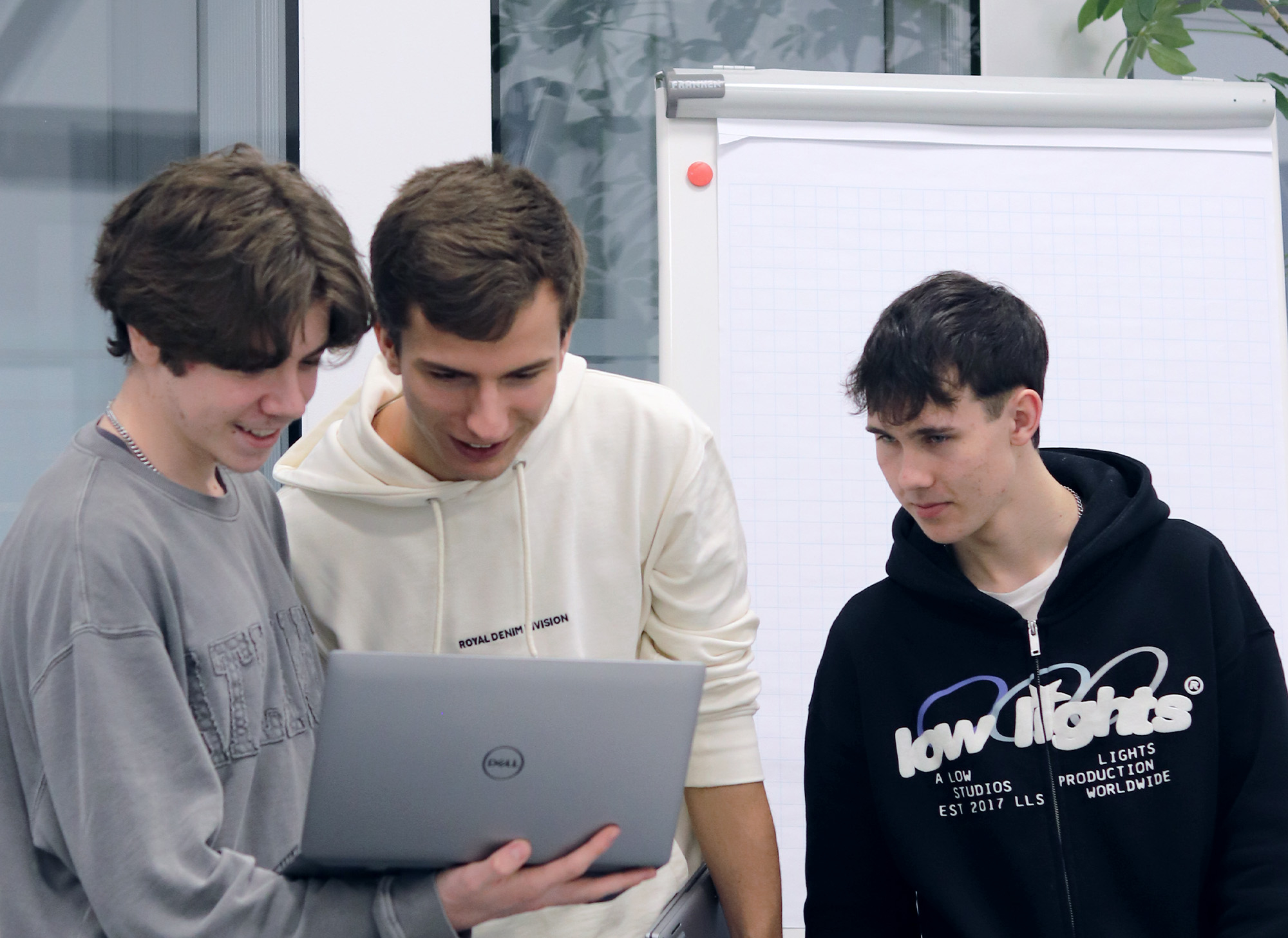 Motive2 IT Systemmanagement 2000x1457px