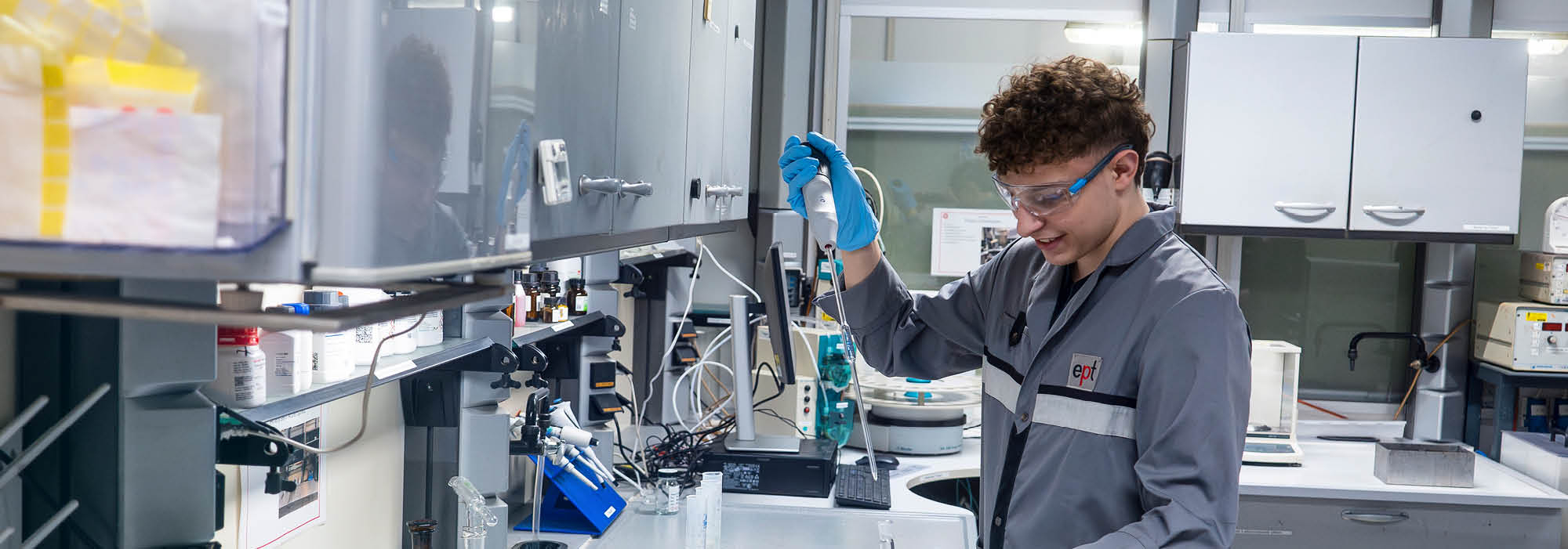 Motive Teaserbilder Ausbildung Oberflaechenbeschichter 2000x701px 2026